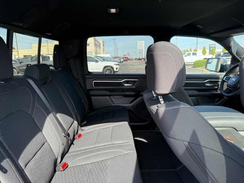 Ram 1500 Vehicle Image 04