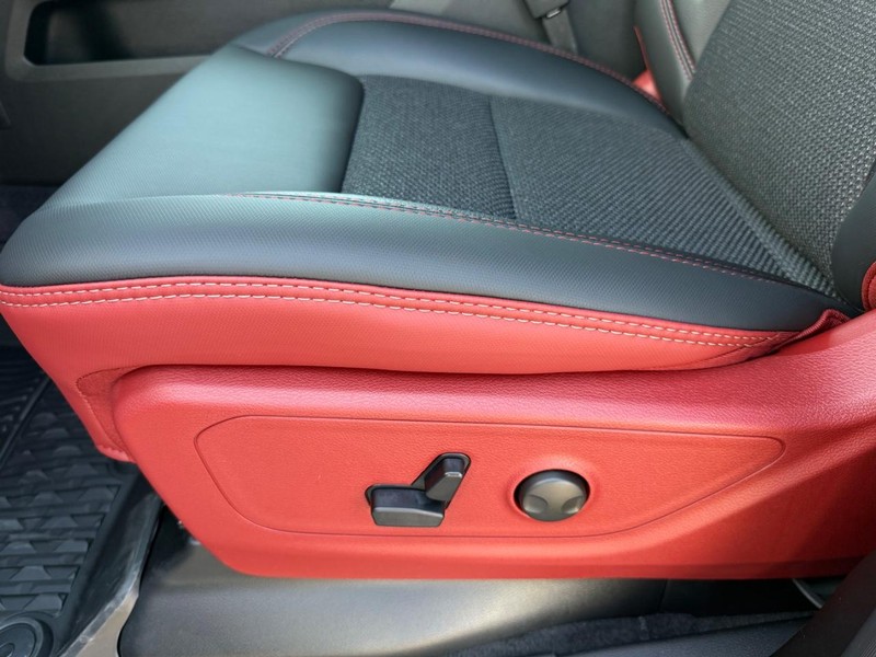 Ram 1500 Vehicle Image 17