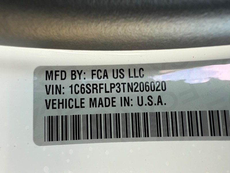 Ram 1500 Vehicle Image 18