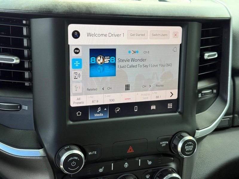 Ram 1500 Vehicle Image 16
