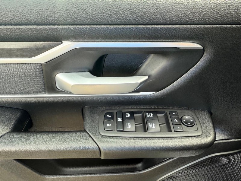 Ram 1500 Vehicle Image 24