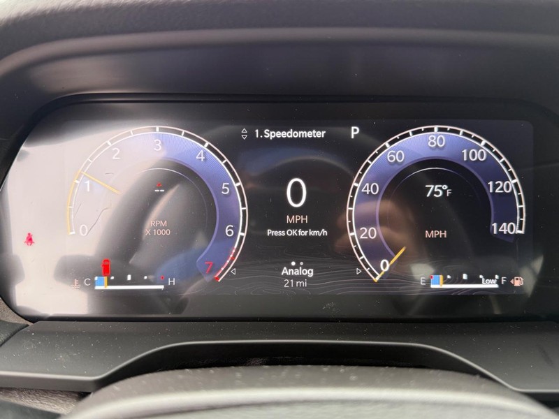 Jeep Grand Cherokee L Vehicle Image 19