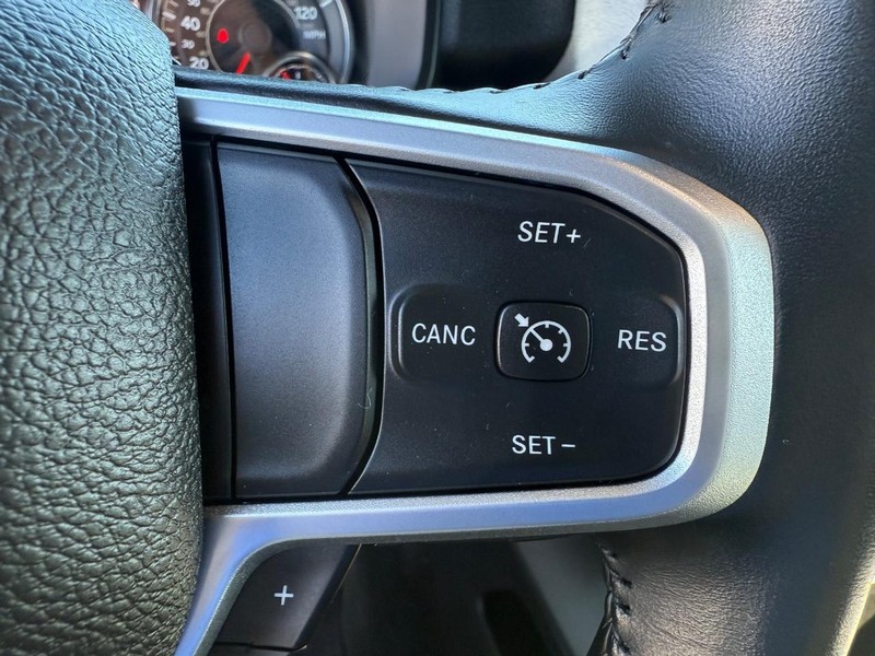 Ram 1500 Vehicle Image 15