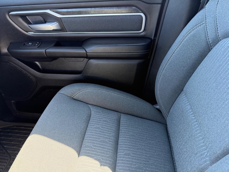 Ram 1500 Vehicle Image 22