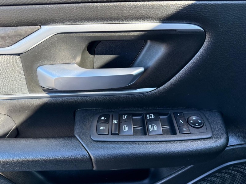 Ram 1500 Vehicle Image 26