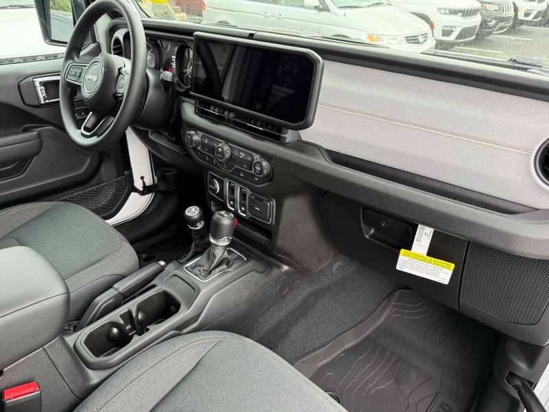 Jeep Wrangler Vehicle Image 06