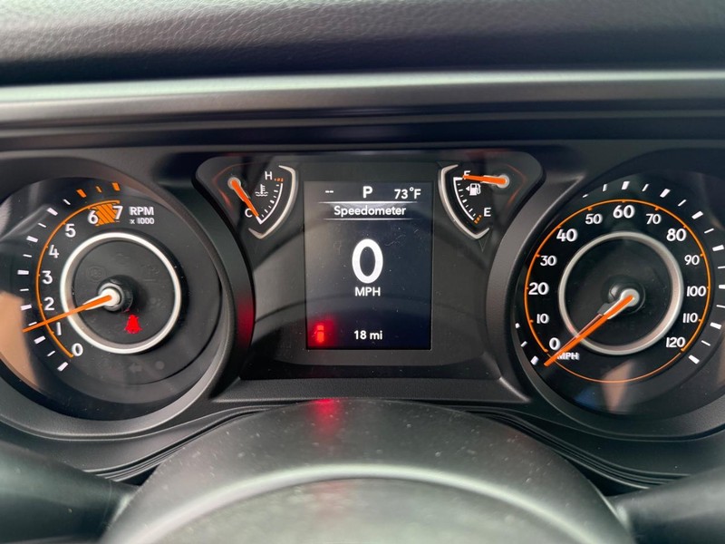 Jeep Wrangler Vehicle Image 15