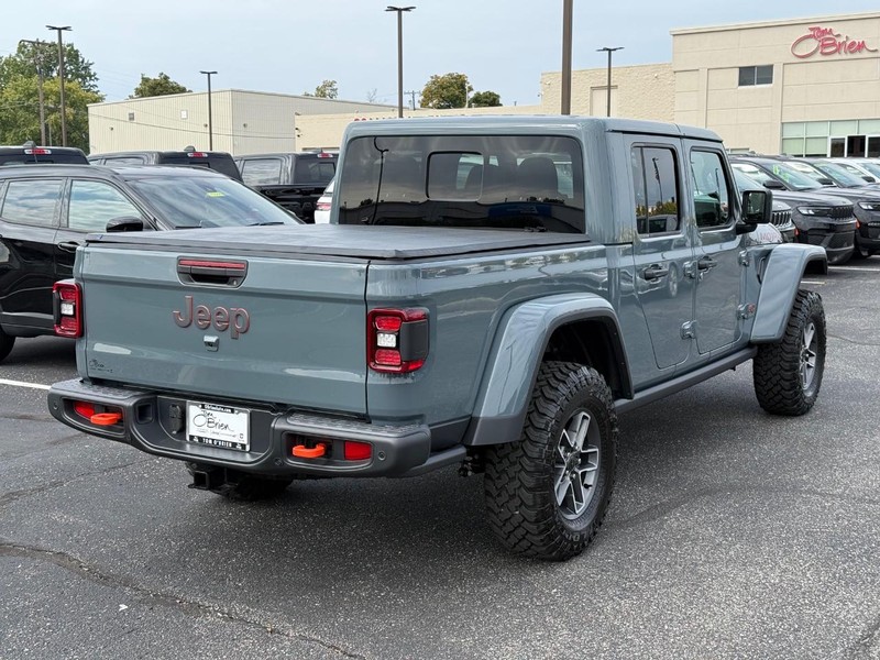 Jeep Gladiator Vehicle Image 03