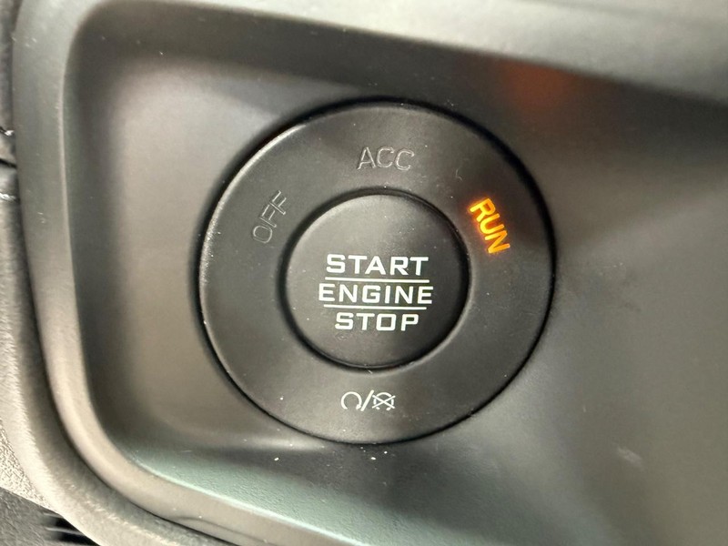 Jeep Gladiator Vehicle Image 09