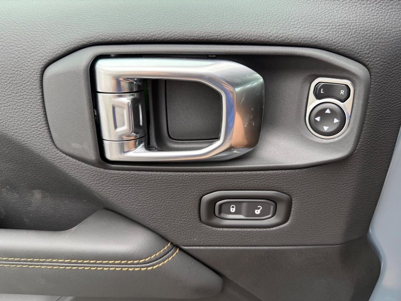 Jeep Wrangler Vehicle Image 20