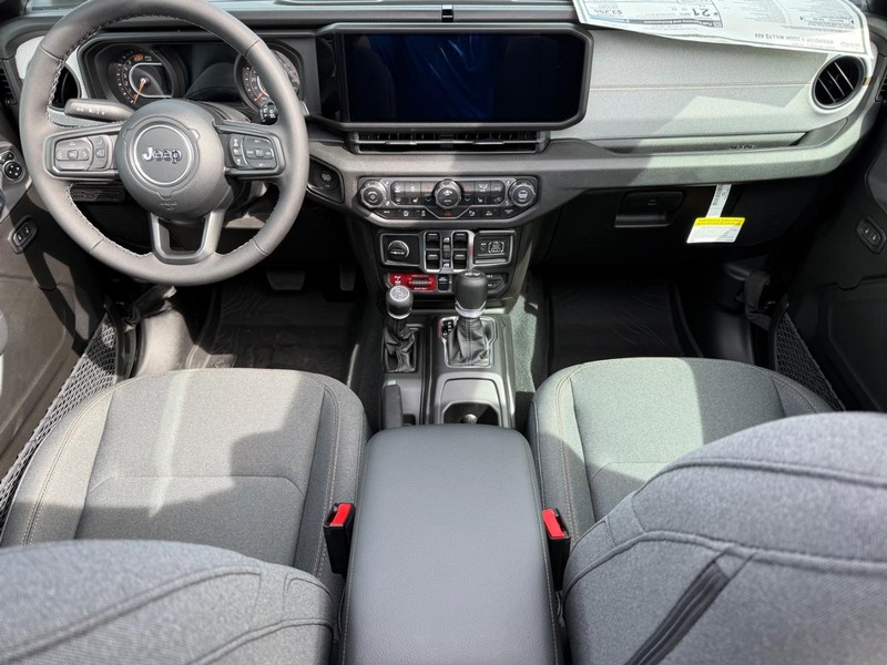 Jeep Wrangler Vehicle Image 06