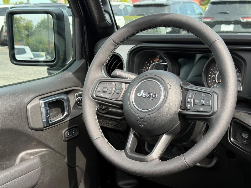 Jeep Wrangler Vehicle Image 07