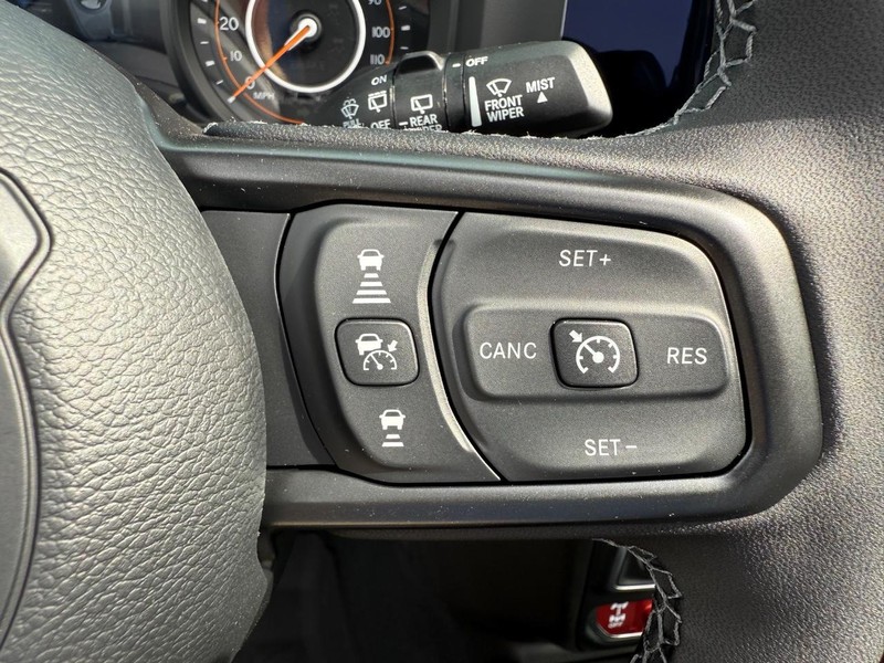 Jeep Wrangler Vehicle Image 09