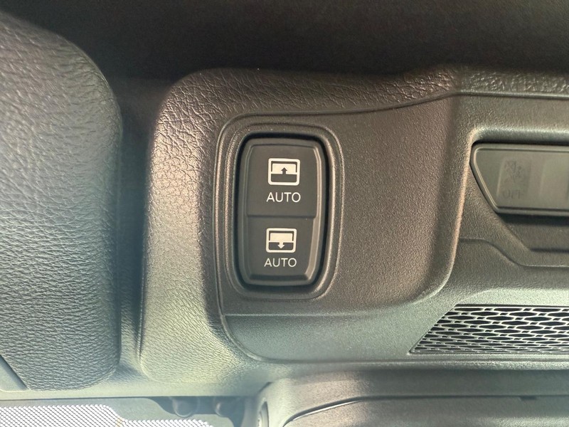 Jeep Wrangler Vehicle Image 17