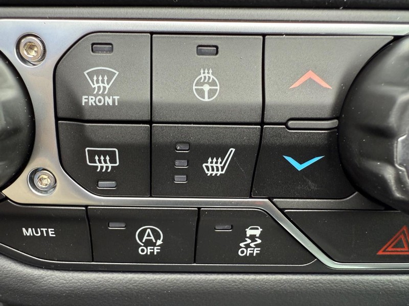 Jeep Wrangler Vehicle Image 11