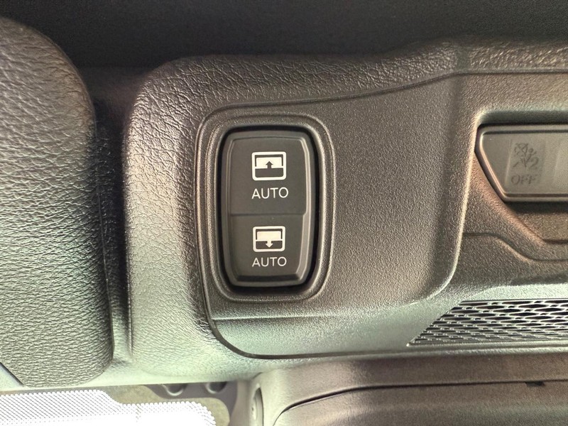 Jeep Wrangler Vehicle Image 17