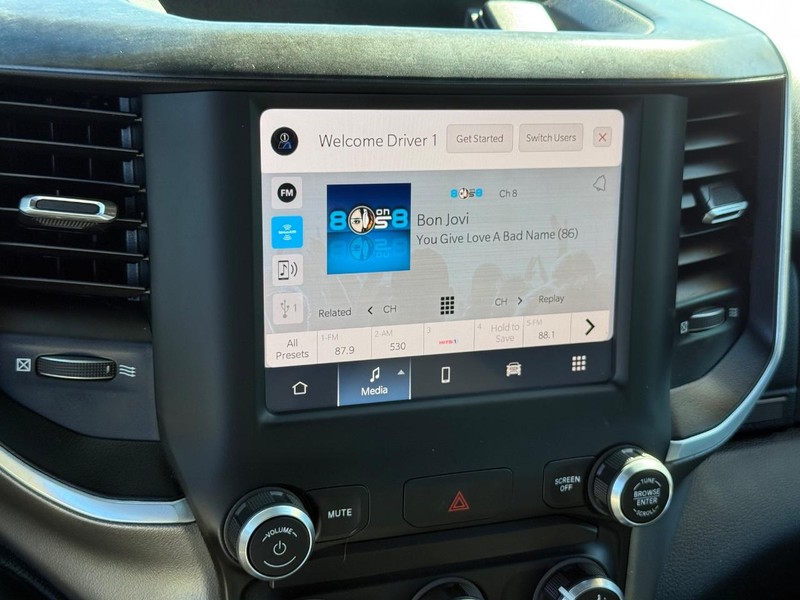 Ram 1500 Vehicle Image 16