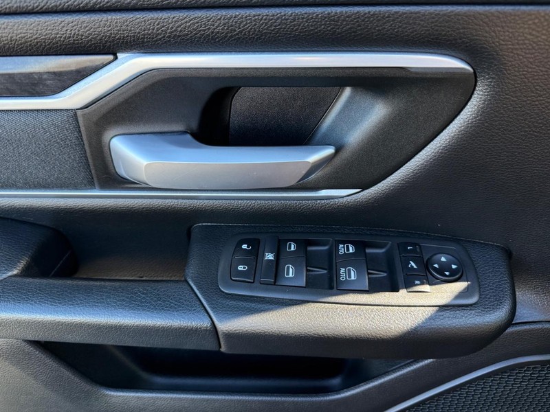 Ram 1500 Vehicle Image 23