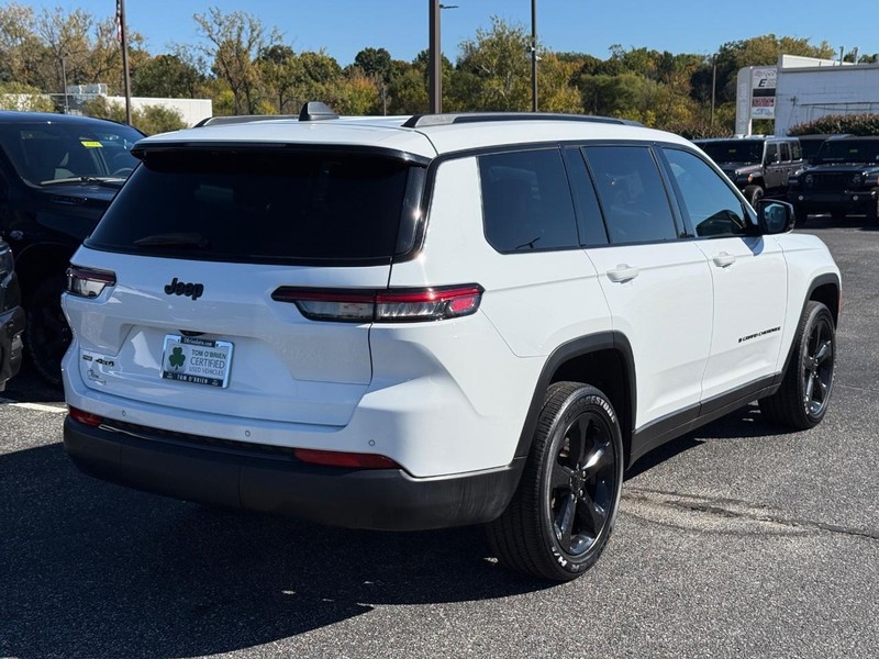 Jeep Grand Cherokee L Vehicle Image 03