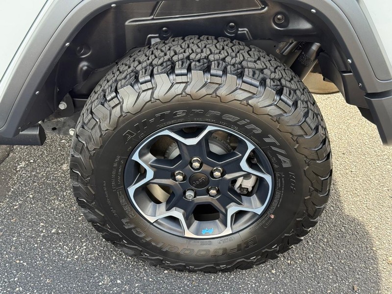 Jeep Wrangler 4xe Vehicle Image 06