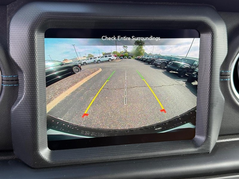 Jeep Wrangler 4xe Vehicle Image 18