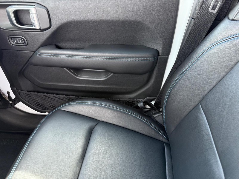 Jeep Wrangler 4xe Vehicle Image 22