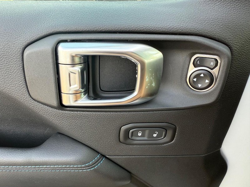 Jeep Wrangler 4xe Vehicle Image 26