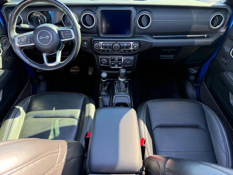 Jeep Wrangler 4xe Vehicle Image 12