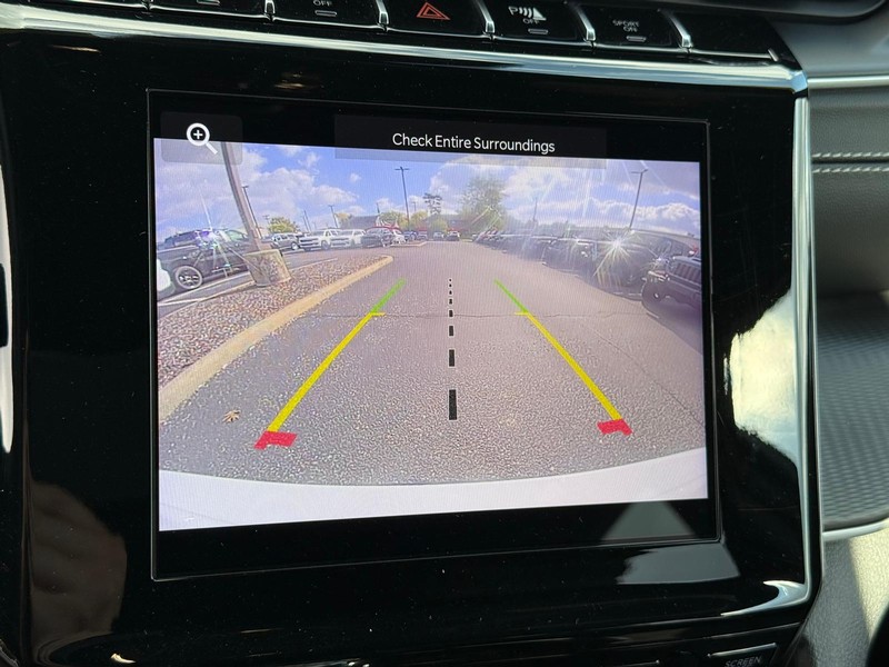 Jeep Grand Cherokee L Vehicle Image 21