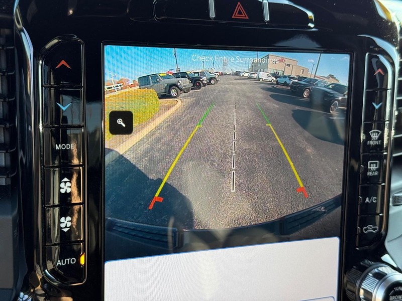 Ram 1500 Vehicle Image 18