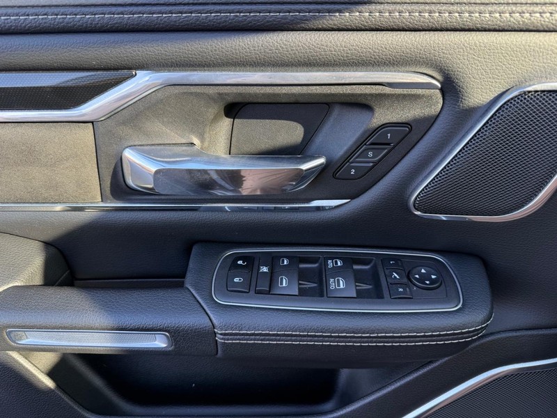 Ram 1500 Vehicle Image 24