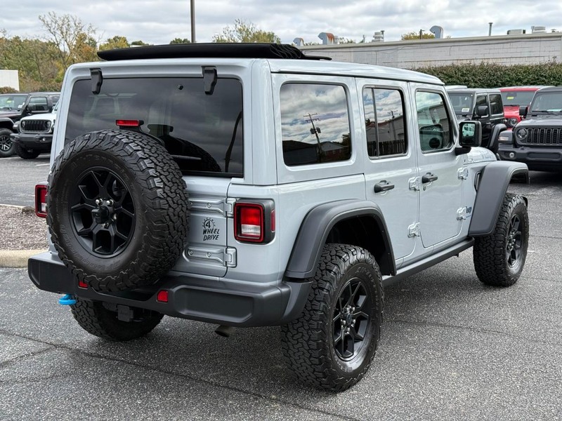 Jeep Wrangler 4xe Vehicle Image 03