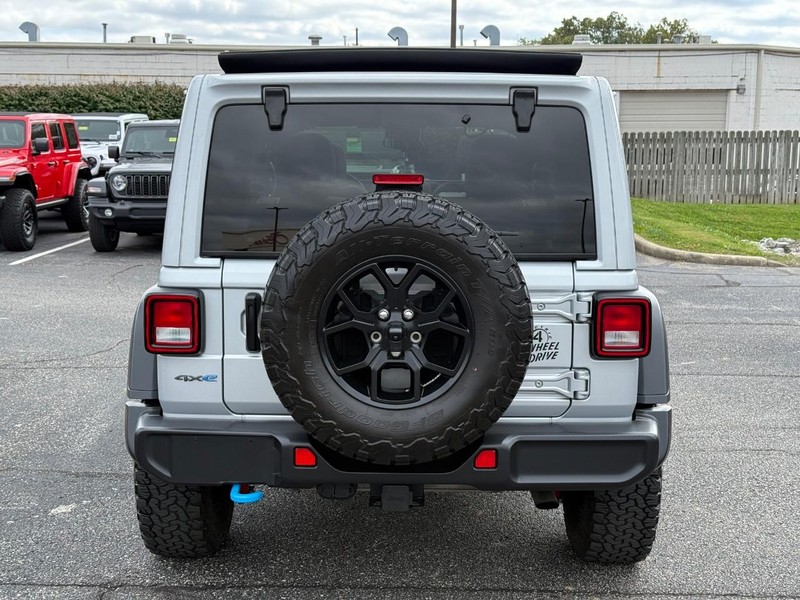 Jeep Wrangler 4xe Vehicle Image 04