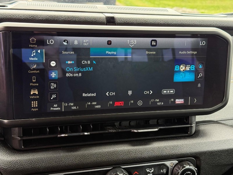 Jeep Wrangler 4xe Vehicle Image 17