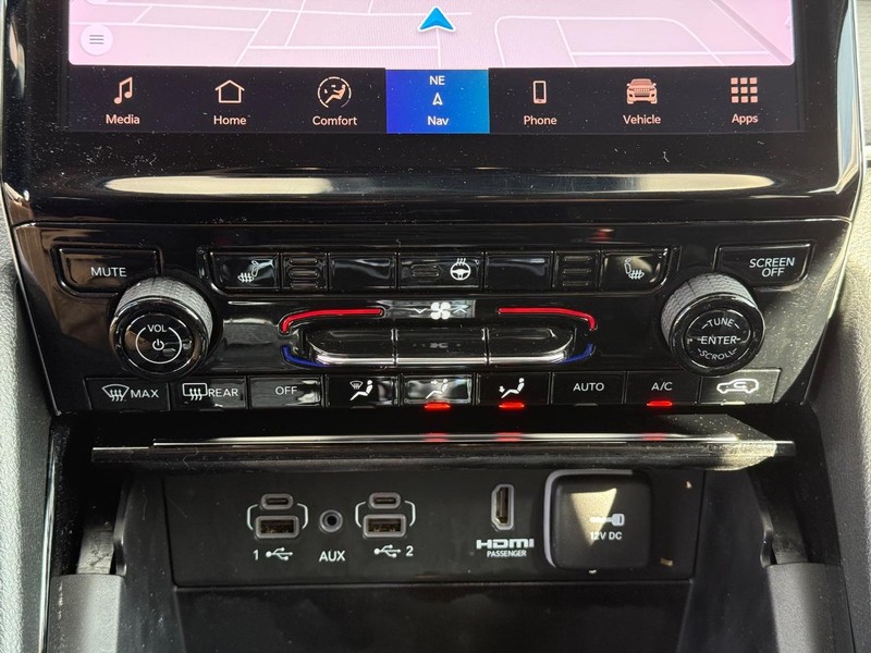 Jeep Grand Cherokee 4xe Vehicle Image 21