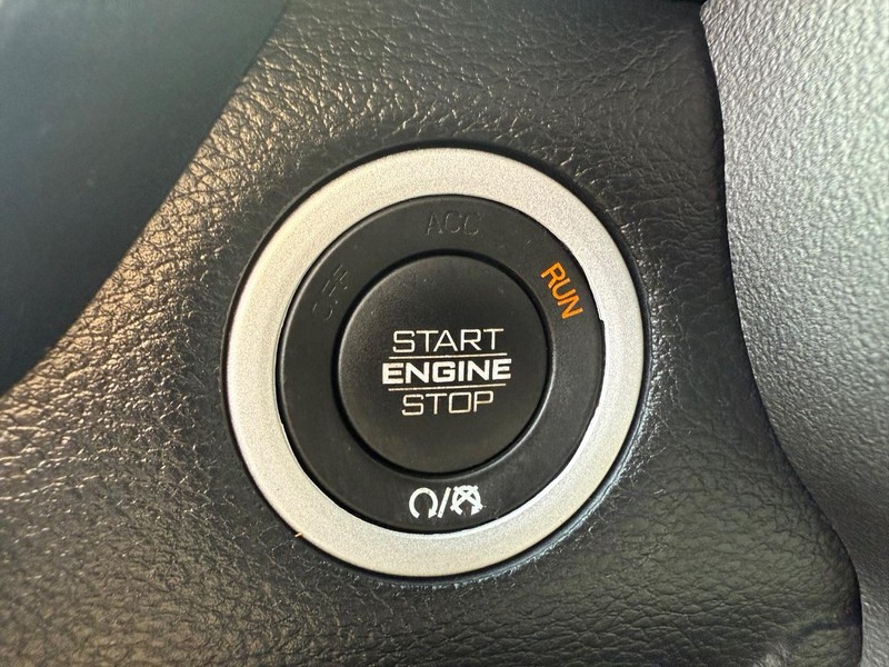 Ram 1500 Vehicle Image 16