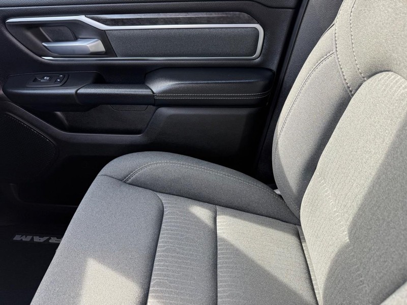 Ram 1500 Vehicle Image 22