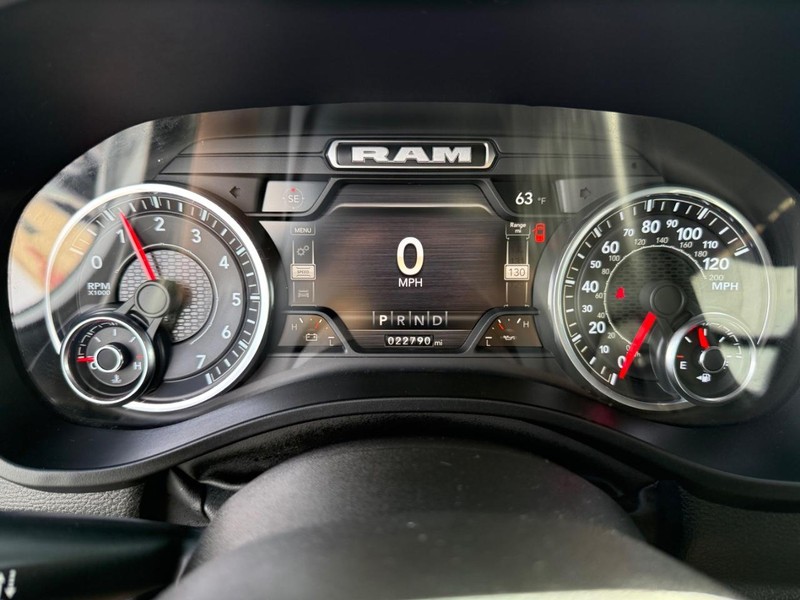 Ram 1500 Vehicle Image 24