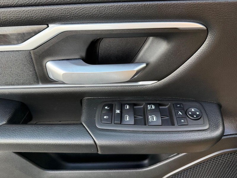 Ram 1500 Vehicle Image 26