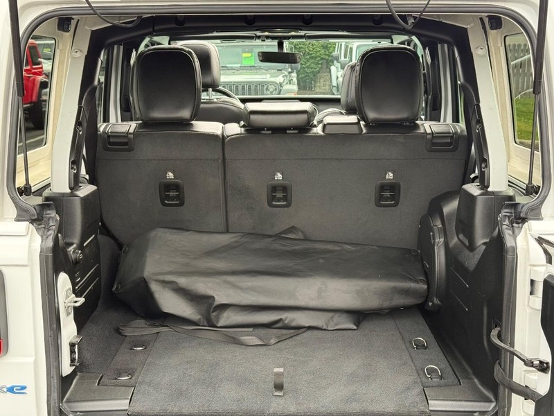 Jeep Wrangler 4xe Vehicle Image 07