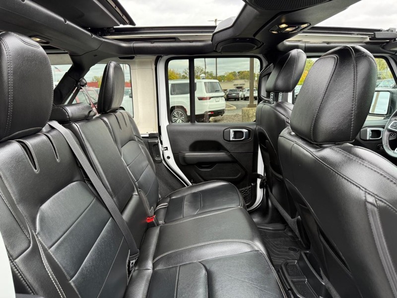 Jeep Wrangler 4xe Vehicle Image 10