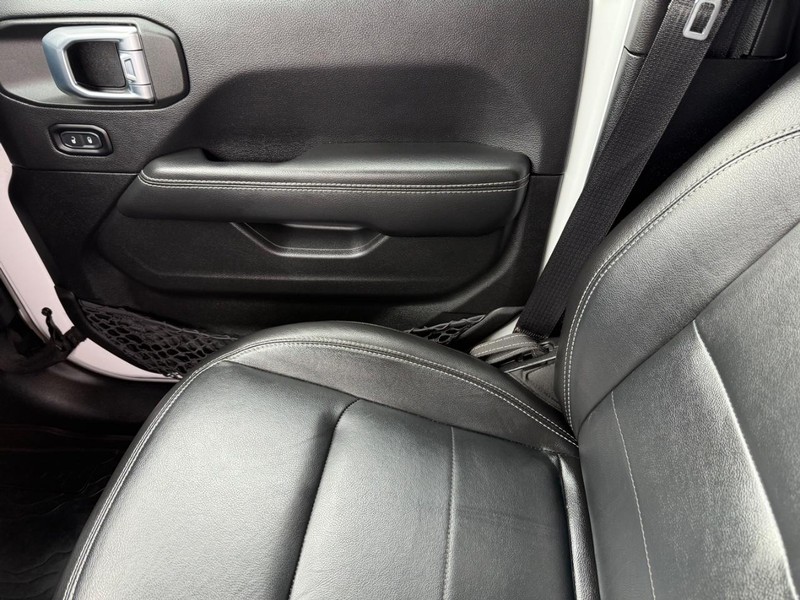 Jeep Wrangler 4xe Vehicle Image 22