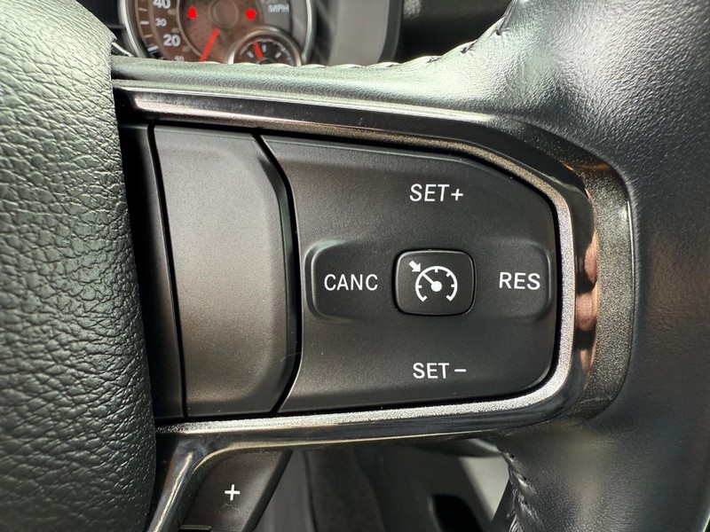 Ram 1500 Vehicle Image 14