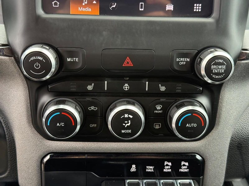 Ram 1500 Vehicle Image 19