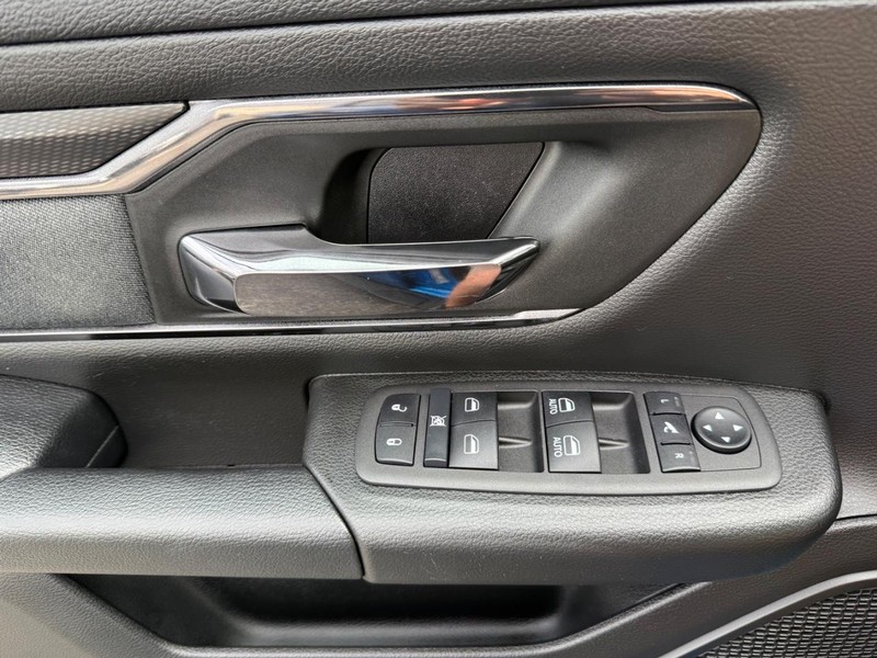 Ram 1500 Vehicle Image 24