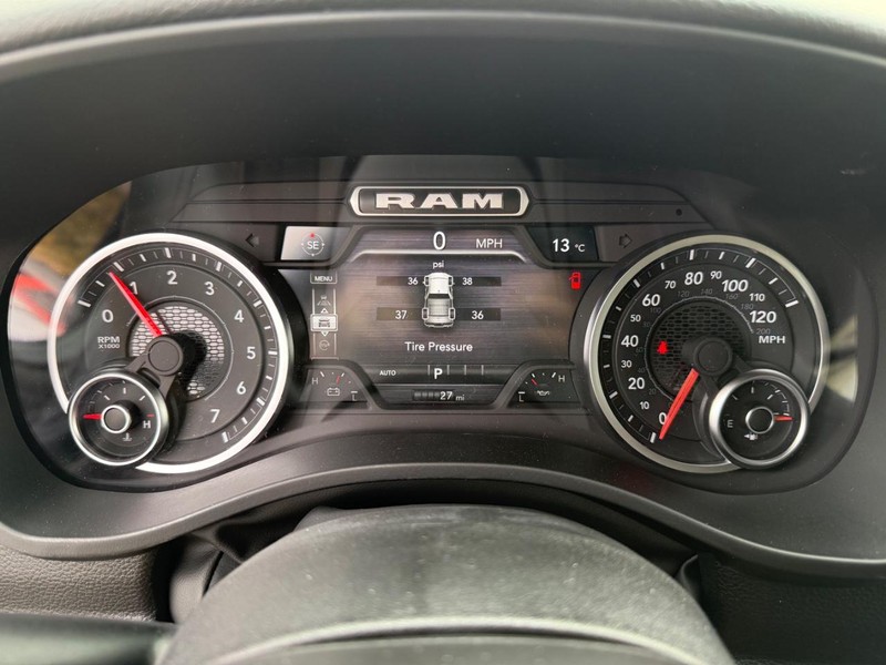 Ram 1500 Vehicle Image 14