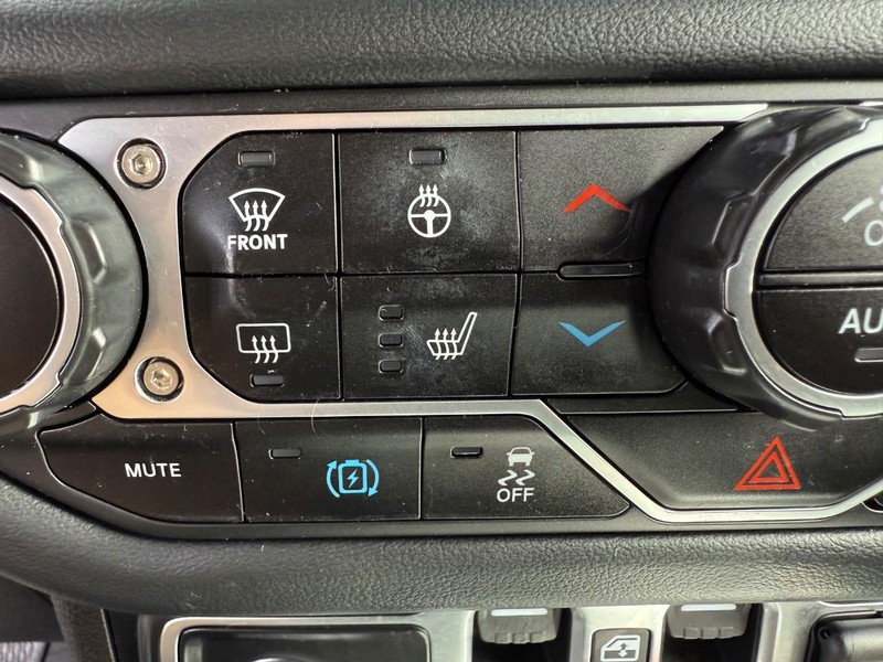 Jeep Wrangler 4xe Vehicle Image 17