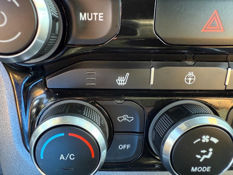 Ram 1500 Vehicle Image 17