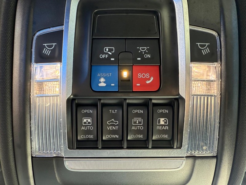 Ram 1500 Vehicle Image 23