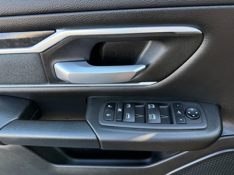 Ram 1500 Vehicle Image 26